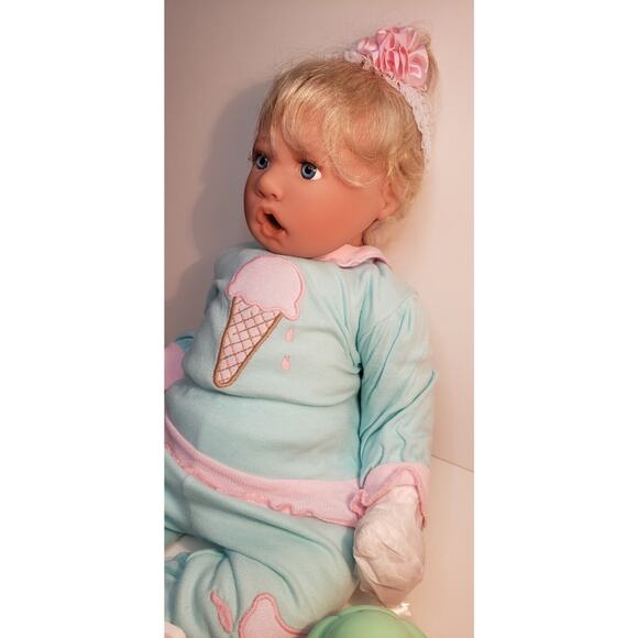 Lee Middleton First Born Awake Girl Doll #939/2000 Soft & Sweet COA 1997 18" NIB - Picture 4 of 13